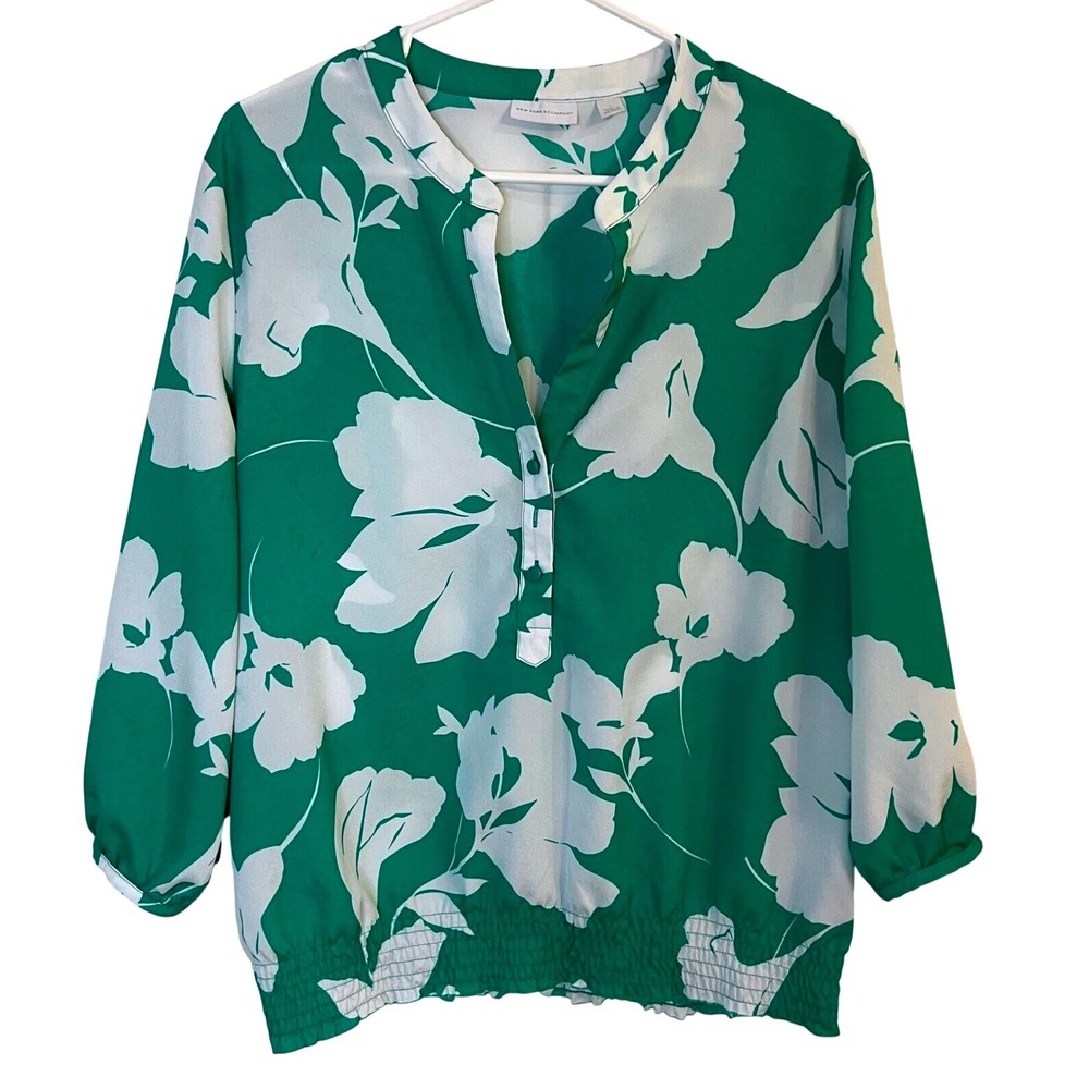 New York & Company women's Floral Blouse Green White 3/4 Sleeve Smocked Size L